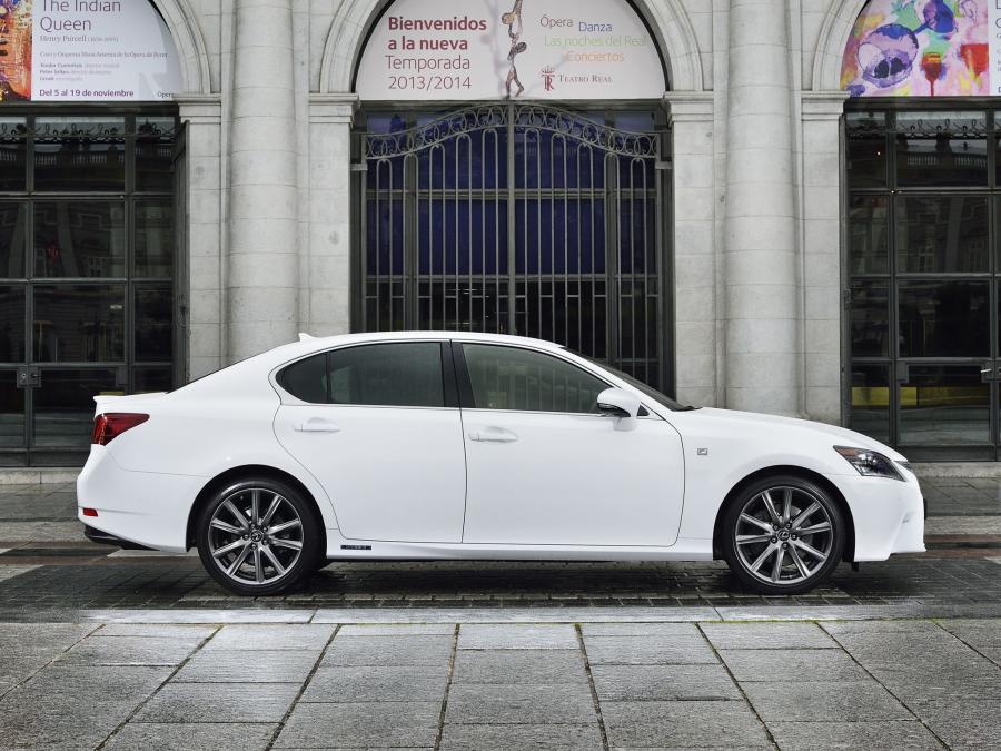  Lexus GS300h F-Sport 2013 года  (фото 3 из 8)